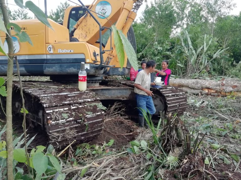 Seguimos realizando actividades de mantenimiento vial en nuestra parroquia